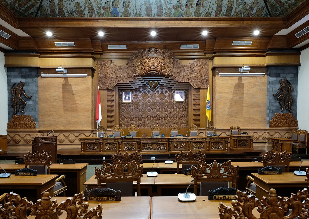 Photo 2/4